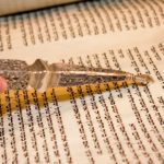reading the torah with a pointer