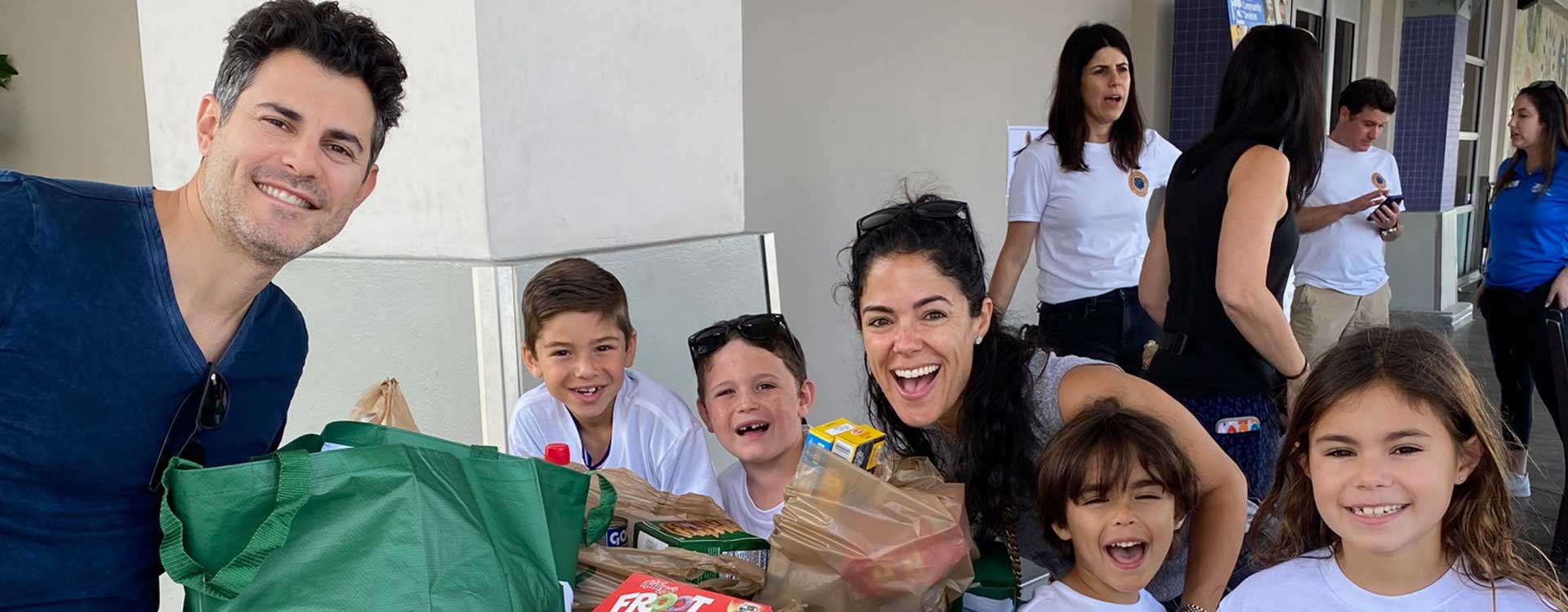 Family of volunteers on Mitzvah Day